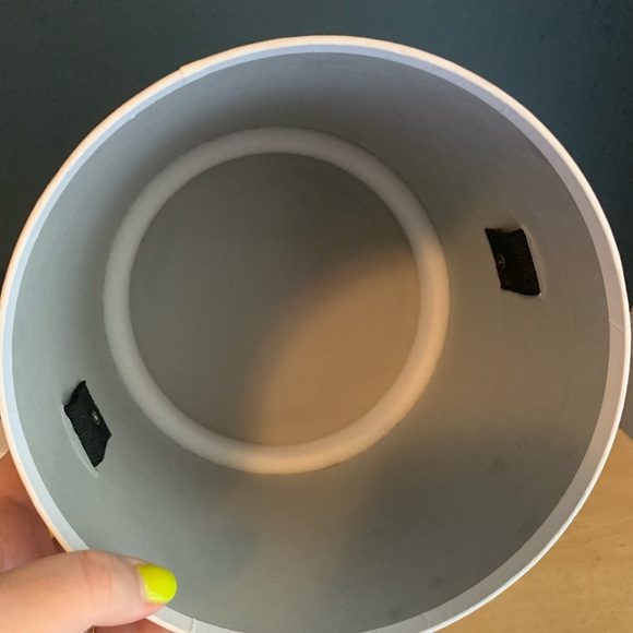 Diptyque Baies container for a 51.3 Oz candle - Picture 4 of 4